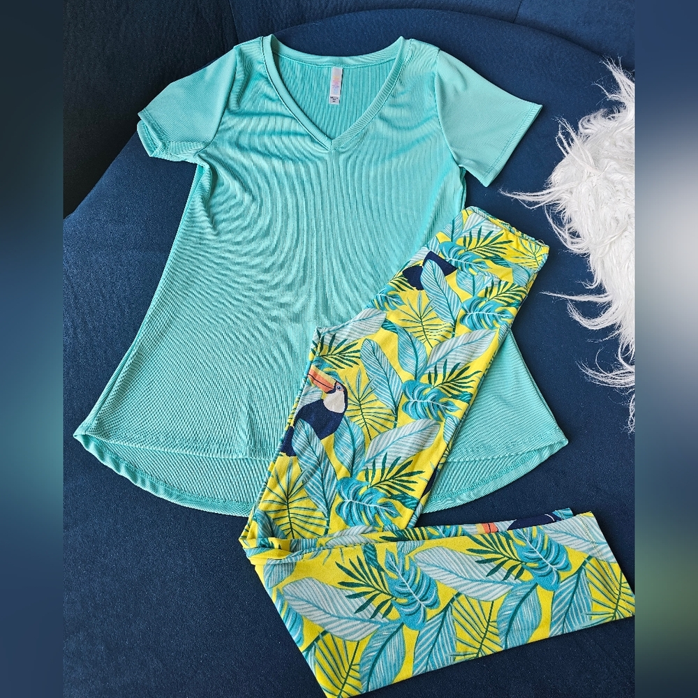 LuLaRoe Aqua Christy Top and Tropical Print Leggings Set